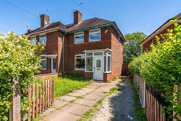 3 Bedroom Semi-Detached House To Rent In South Roundhay, Stechford, B33