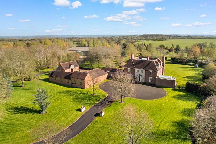 6 Bedroom Country House For Sale In Wayfield, Snitterfield, Stratford-Upon-Avon, CV37