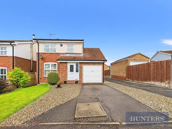 3 Bedroom Detached House For Sale In East Carr, Cayton, Scarborough, YO11