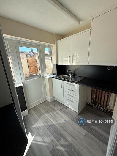 2 Bedroom Flat To Rent In Wilkinson St, Ellesmere Port, CH65