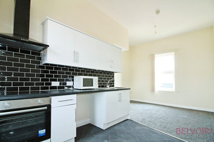 2 Bedroom Flat To Rent In Highbury Road, Highbury Vale, Nottingham, NG6