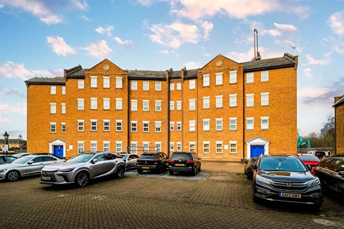 Studio To Rent In Quayside House, Abbey Road, Barking, IG11