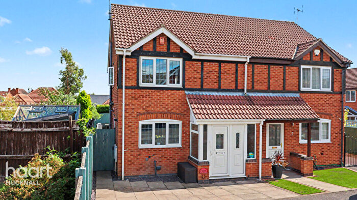 3 Bedroom Semi-Detached House For Sale In Burrow Walk, Nottingham, NG17