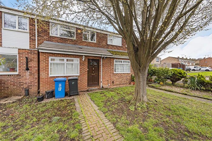 3 Bedroom Terraced House For Sale In Ash Lane, Windsor, SL4
