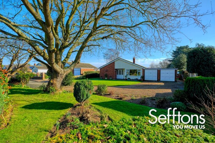 3 Bedroom Detached Bungalow For Sale In Brick Kiln Road, Little Plumstead, NR13