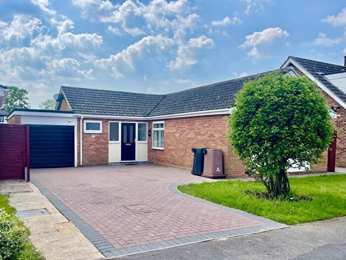 3 Bedroom Detached Bungalow For Sale In Woodrow Drive, Wokingham, RG40