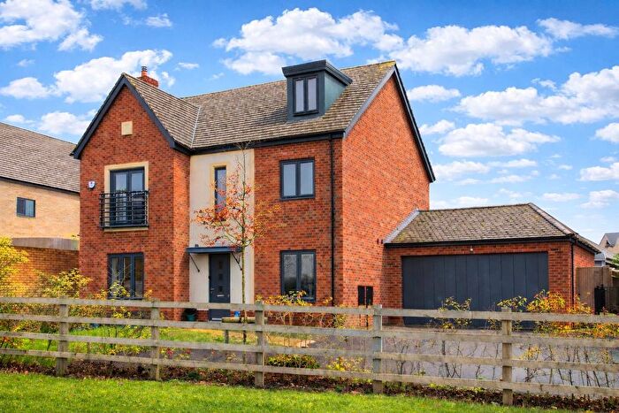 5 Bedroom Detached House For Sale In Ince Way, Kingsmead, Milton Keynes, MK4