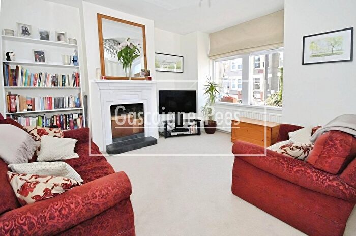 2 Bedroom Property To Rent In Bronson Road, London, SW20