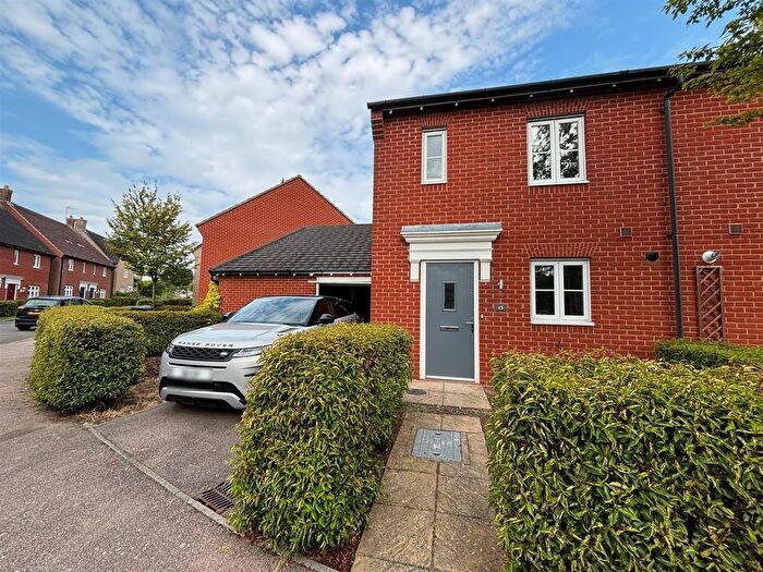 2 Bedroom Semi-Detached House To Rent In Prince Charles Avenue, Stotfold, Hitchin, SG5