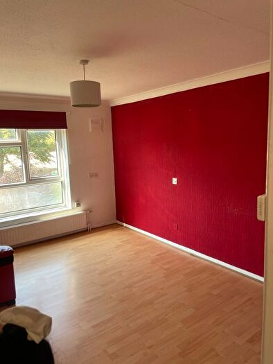 1 Bedroom Flat To Rent In Pennine Road, Slough, SL2