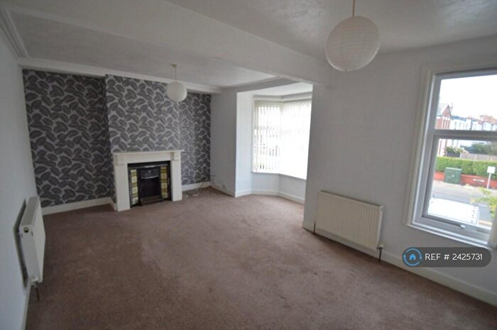 2 Bedroom Flat To Rent In Seabank Road, Southport, PR9