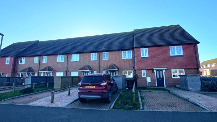 2 Bedroom Terraced House To Rent In Rookery Mews, Cliife, ME3