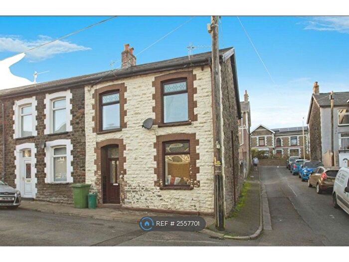 2 Bedroom End Of Terrace House To Rent In Lincoln Street, Porth, CF39