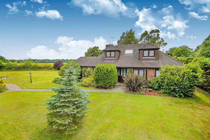 4 Bedroom Detached House To Rent In Dowle Street, Pluckley, TN27