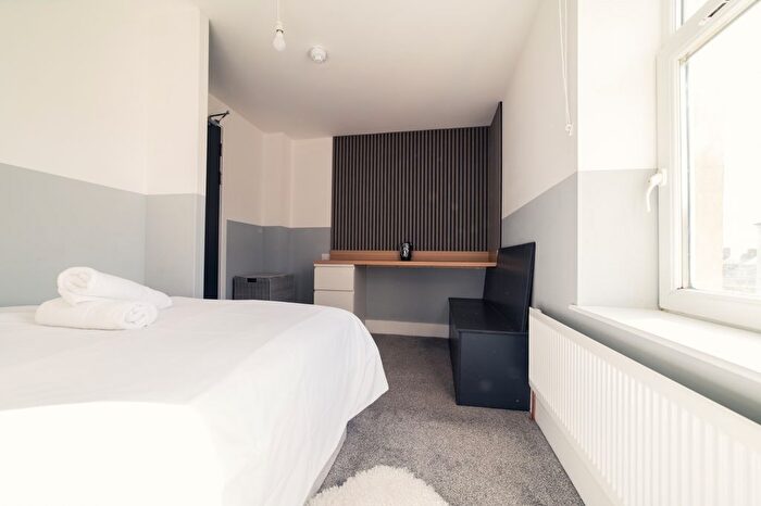 1 Bedroom Semi-detached House To Rent In Zinc Street, Splott, CF24