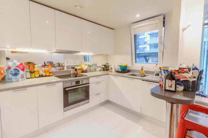 1 Bedroom Flat To Rent In Station Approach, Hayes, Greater London, UB3