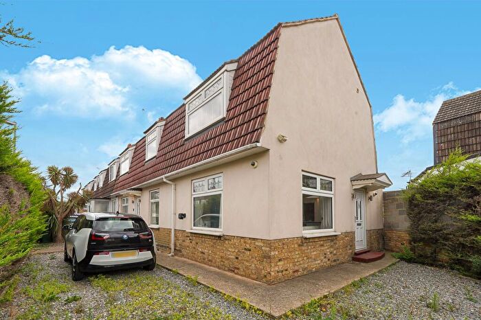 5 Bedroom Terraced House For Sale In Jackson Road, Barking, IG11