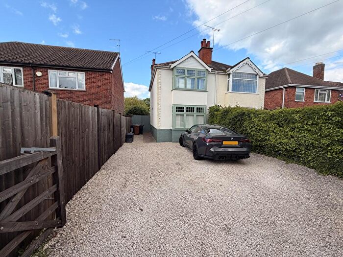 3 Bedroom Semi-Detached House For Sale In Sapcote Road, Burbage, Leicestershire, LE10