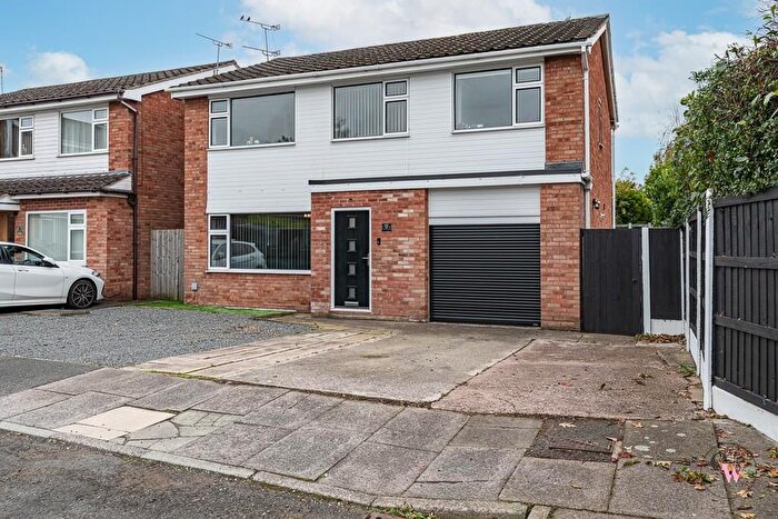 5 Bedroom Detached House For Sale In Carmarthen Close, Winsford, CW7