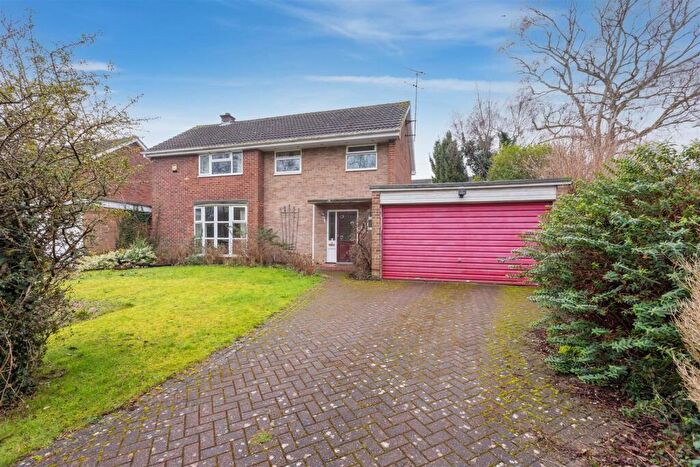 3 Bedroom Detached House For Sale In Wootton Way, Maidenhead, SL6