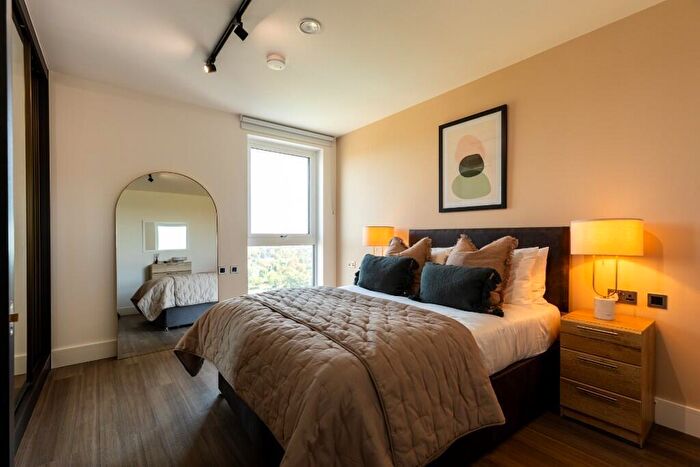 1 Bedroom Flat To Rent In Flat, Mitre Yard, - Scrubs Lane, London, NW10