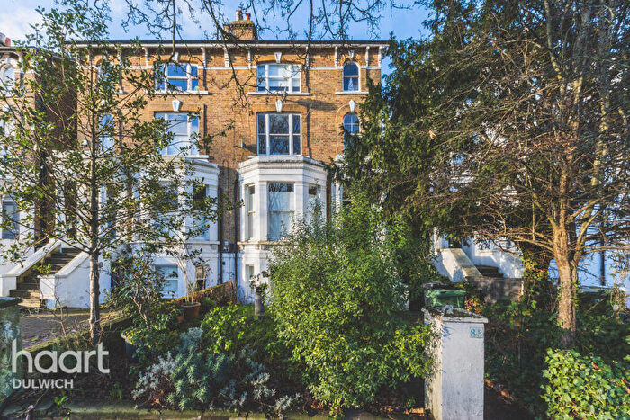 1 Bedroom Flat For Sale In Rosendale Road, London, SE21