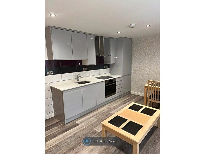 1 Bedroom Flat To Rent In Forester House, Watford, WD18