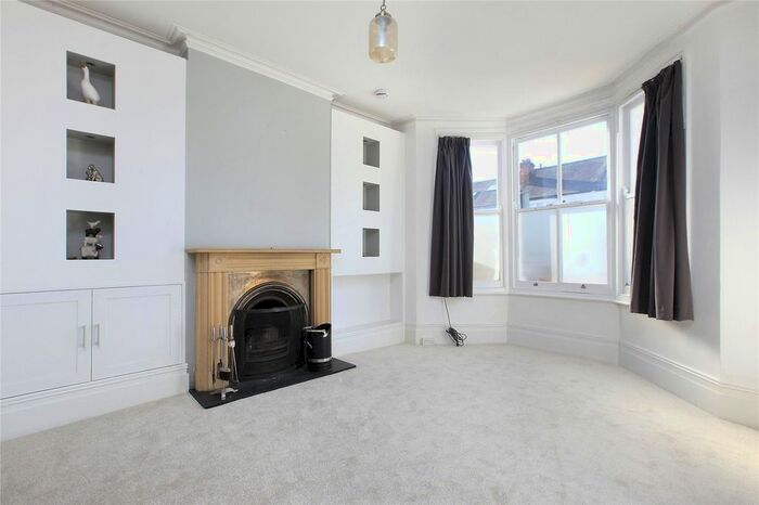 3 Bedroom End Of Terrace House To Rent In Beechcroft Road, Wandsworth, London, SW17