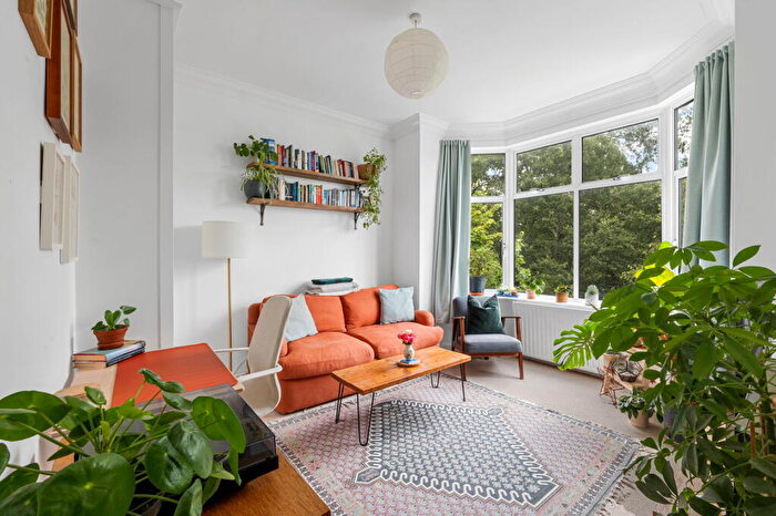 2 Bedroom Flat For Sale In Longton Avenue, London, SE26