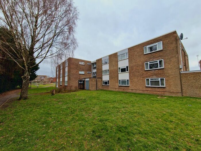 1 Bedroom Flat To Rent In Marlborough Court, Royal Wootton Bassett, Swindon, SN4