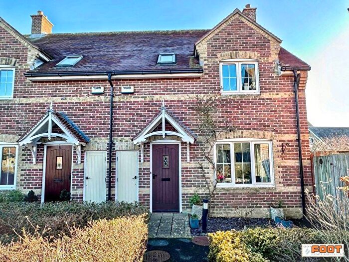 3 Bedroom End Of Terrace House For Sale In Fountain Square, Hayling Island, PO11