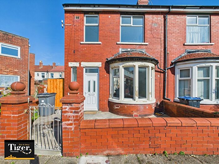 3 Bedroom Semi-Detached House To Rent In Silverwood Avenue, Blackpool, FY4