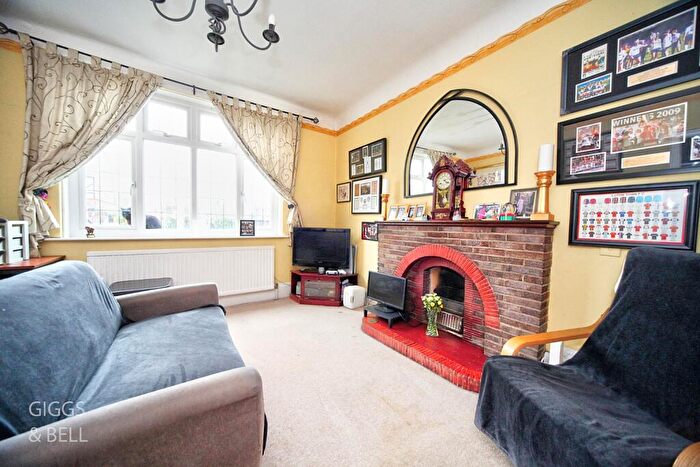 5 Bedroom Detached House For Sale In Ludlow Avenue, Luton, Bedfordshire, LU1