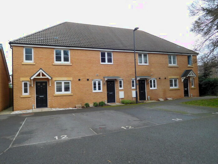3 Bedroom End Of Terrace House To Rent In Rodford Ride, Yate, BS37