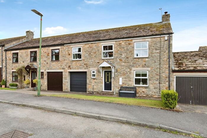 4 Bedroom Terraced House For Sale In Middle Farm, Stainton, Barnard Castle, DL12