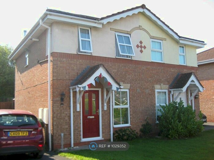 2 Bedroom Semi-Detached House To Rent In Bramble Close, Malvern, WR14