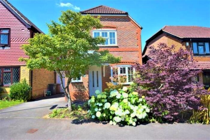 3 Bedroom Detached House To Rent In The Briars, Ash, GU12