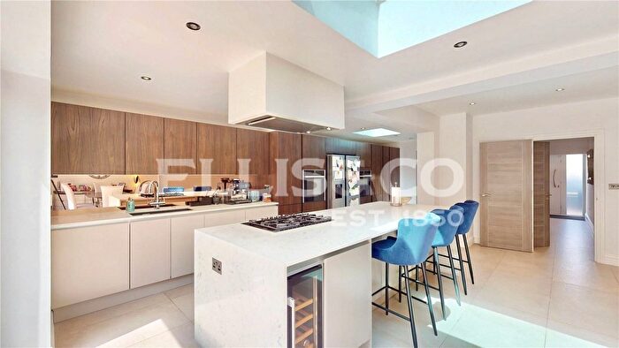 4 Bedroom Semi Detached House To Rent In Elm Avenue, Eastcote, HA4