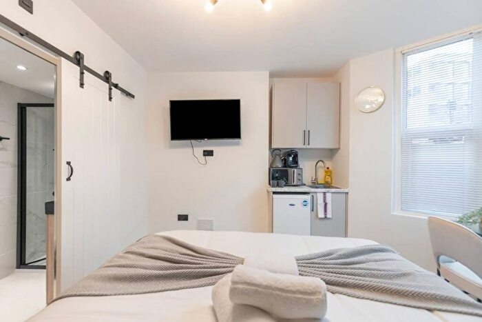 1 Bedroom Studio To Rent In Kilburn Park Rd, London, NW6