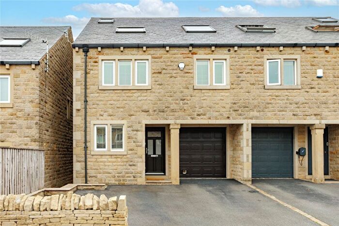 4 Bedroom Semi-Detached House For Sale In Oak Dene Close, Greenfield, Saddleworth, OL3