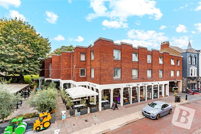 2 Bedroom Apartment For Sale In High Street, Rochester, Kent, ME1