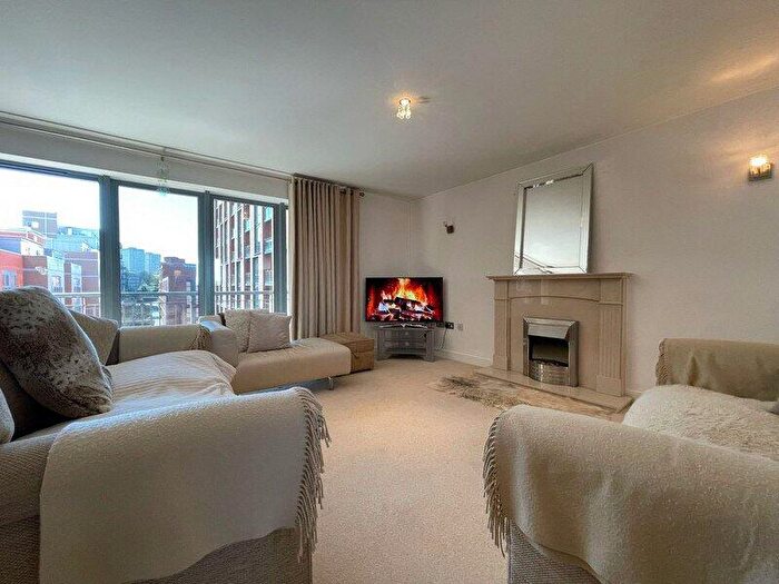 3 Bedroom Flat For Sale In Newhall Street, Birmingham, West Midlands, B3