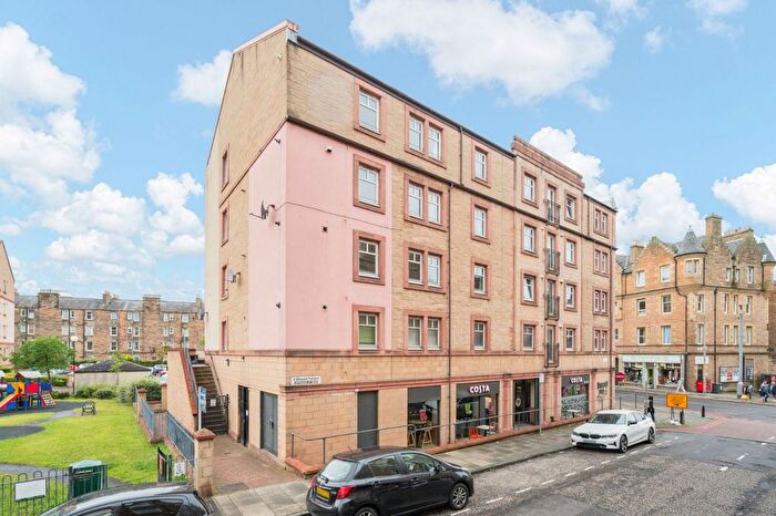 2 Bedroom Flat For Sale In / Stewart Terrace, Edinburgh, EH11