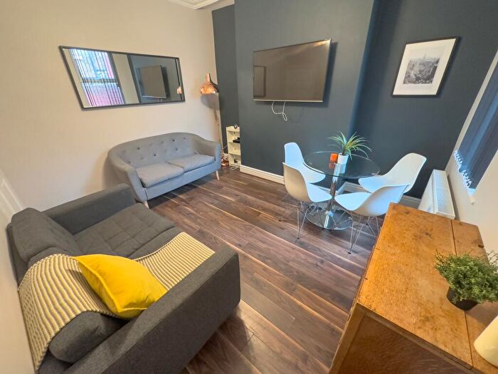 4 Bedroom Terraced House To Rent In Romer Road, L6