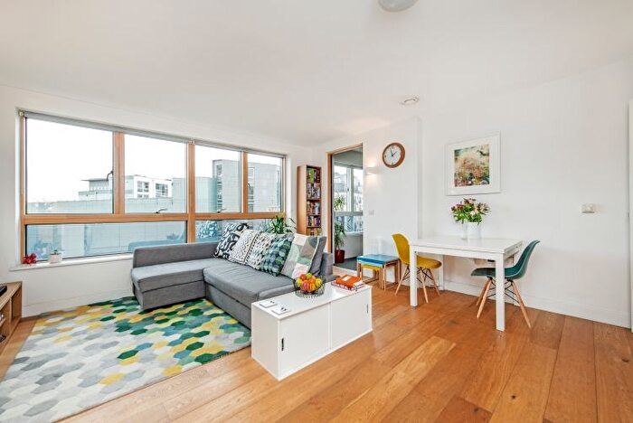 1 Bedroom Flat To Rent In Mint Street, London, E2