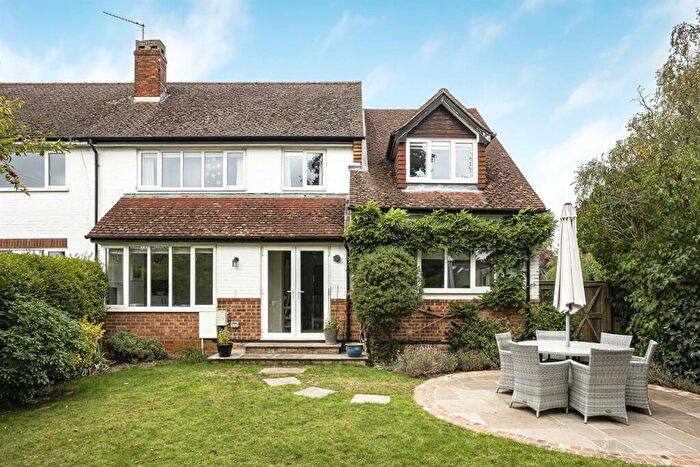 4 Bedroom Semi Detached House For Sale In Berrylands Road, Caversham, Reading, RG4