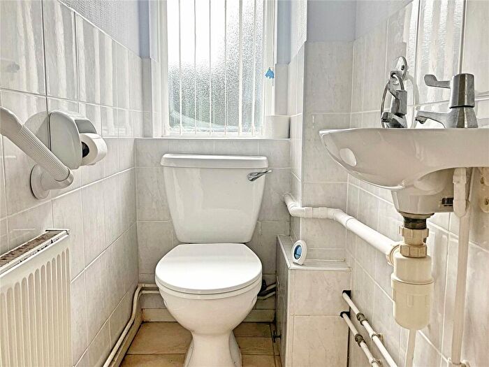 2 Bedroom Flat For Sale In Elm Place, Rustington, Littlehampton, West Sussex, BN16