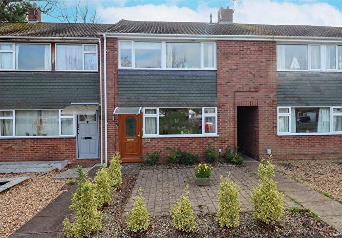 3 Bedroom Terraced House For Sale In Regent Close, Fleet, GU51