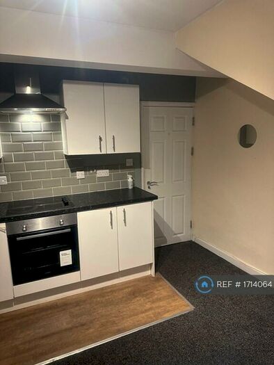 1 Bedroom Flat To Rent In Bexley View, Leeds, LS8