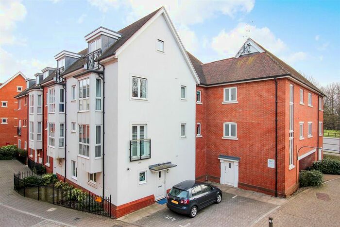 3 Bedroom Flat To Rent In Creine Mill Lane South, Canterbury, Kent, CT1